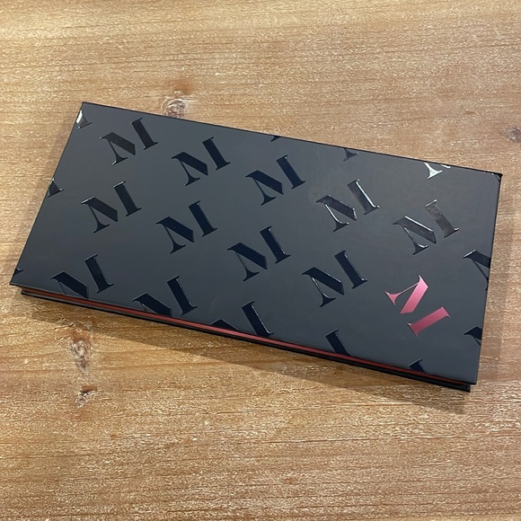 Morphe Eyeshadow Palette - Picture 4 of 5